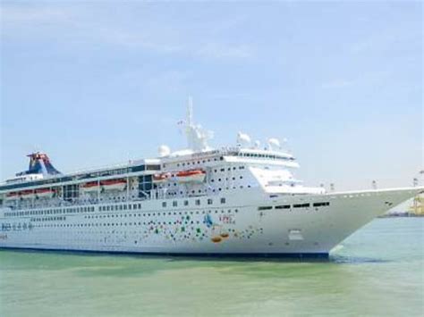 We registered our elder one for the junior cruiser package and he had a gala time. Star Cruises one-night Penang cruise | Attractions in Penang