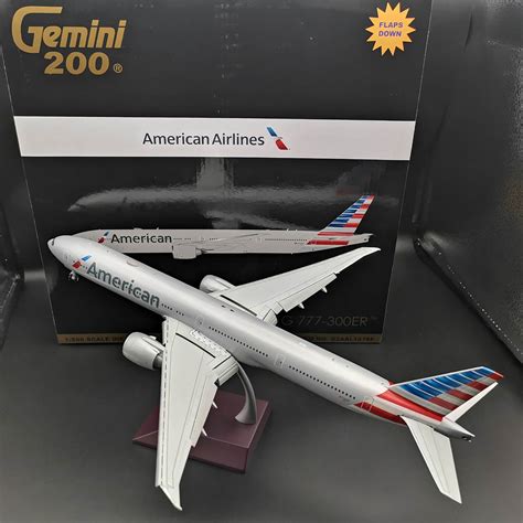 Diecast Modell Boeing 777 300er „american Airlines“ Flaps Down