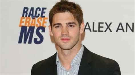steven r mcqueen wiki bio net worth height measurement age car images images