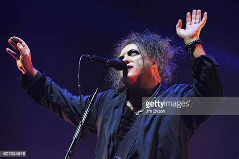 The Cure Perform At Sse Arena Wembley London Photos And Premium High Res Pictures Getty Images