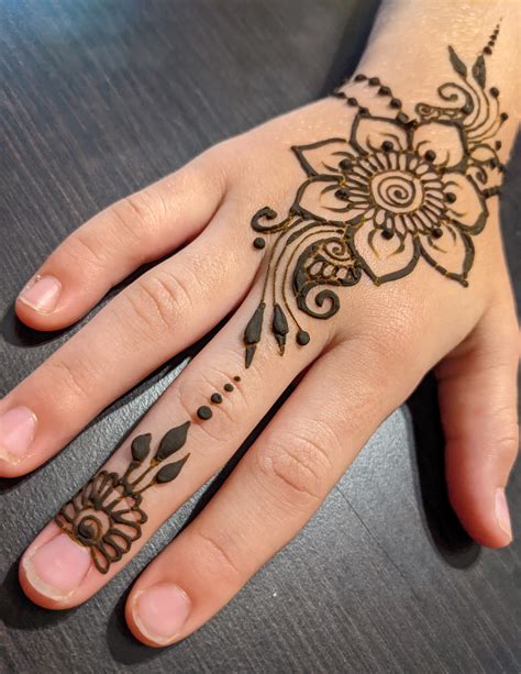 Discover 86 Small Mehndi Designs Best Vn