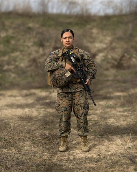 A Us Marine Photographer Shot These Beautiful Portraits Of Troops