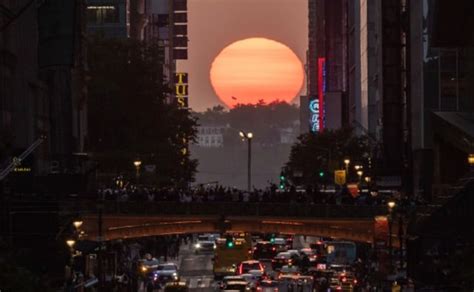 Manhattanhenge Magic A Rare And Truly Breathtaking Sunset Over New
