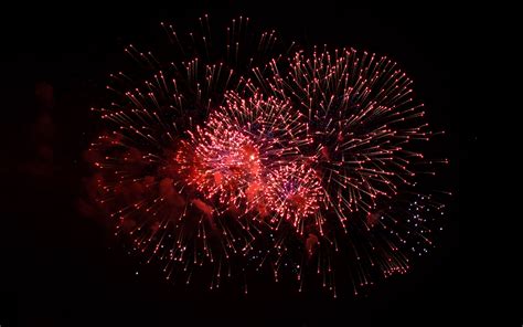 Download Wallpaper 3840x2400 Fireworks Sparks Red Celebration 4k