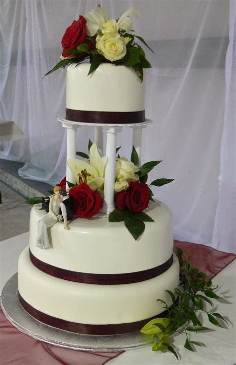 Tiered Wedding Cakes With Pillars