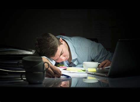 Four Steps To Help You Pull An All Nighter Without Crashing