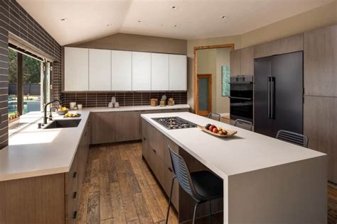 Cabinet calculator is designed to calculate the dimensions of the necessary boards to build a simple cabinet. How To Calculate Linear Feet For Kitchen Cabinets - Wood ...