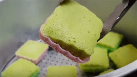 Usaha gadis itu cukup berhasil, lisa sama sekali tidak menduga, ermina, putri kecilnya yang beberapa hari menginap ditempat kakeknya dijemput oleh suaminya. Indonesian Cuisine: Resepi Kuih Putri Ayu - Daily Makan