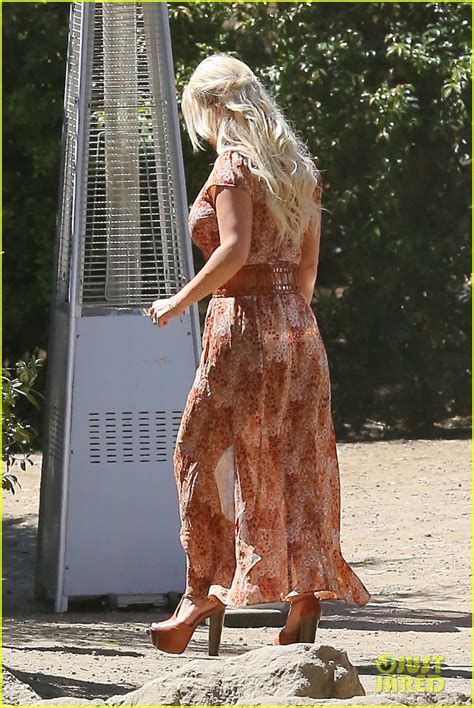 Jessica Simpson Has A Sunday Lunch Date With Eric Johnson Photo