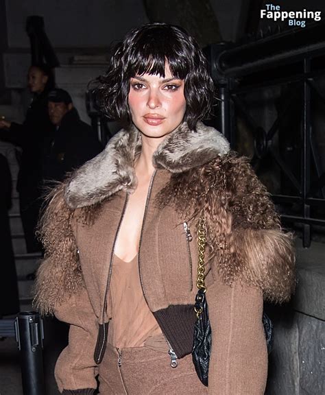 Emily Ratajkowski Flashes Her Tit As She Attends Marc Jacobs Fashion