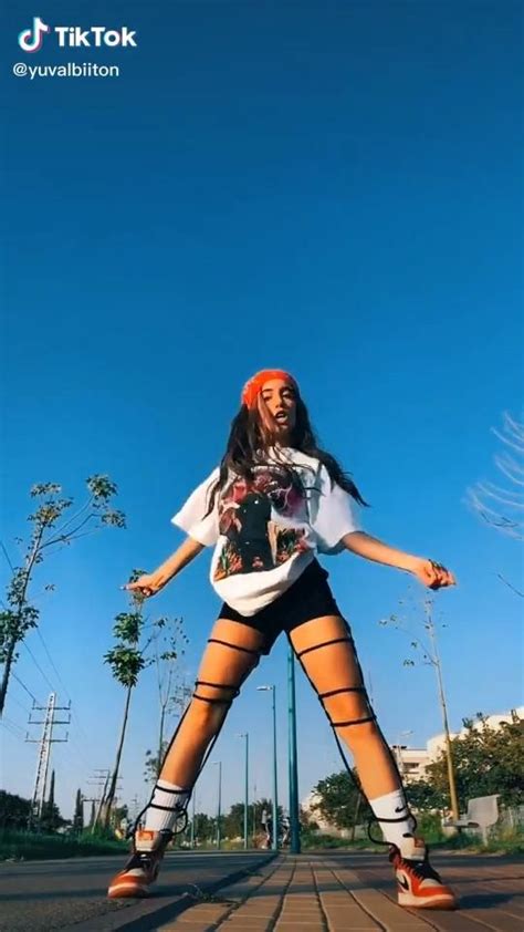 Pin By Seline On Tik Tok Video Hip Hop Dance Videos Girl Dance