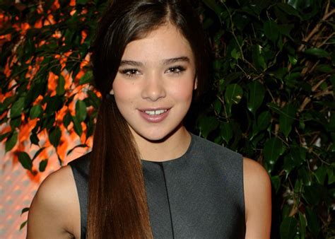 True Grit Discovery Hailee Steinfeld Attached To Revisionist Sleeping Beauty