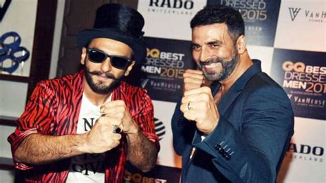 Watch Akshay Kumar And Ranveer Singhs Hookah Bar Performance Is