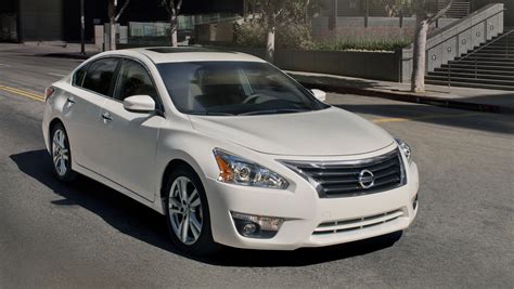 2015 Nissan Altima Review