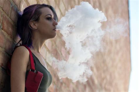 Nicotine Vapour More Rewarding For Adolescents Than Adults Reveals U