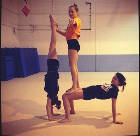One associate will lean ahead as the opposite leans back. Yoga Acro Couples Beginner Poses Girls Inspiration in 2020 ...