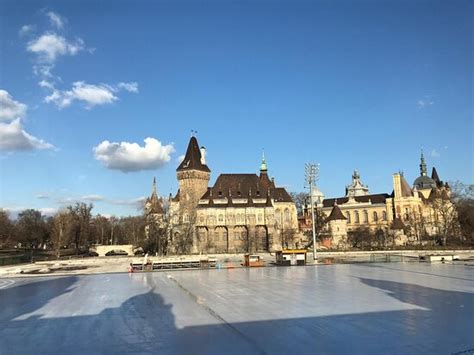 See 51 unbiased reviews of margit terasz etterem, rated 2.5 of 5 on tripadvisor and ranked #3,217 of 3,606 restaurants in budapest. Varosligeti Ice Skating Rink (Budapest) : 2021 Ce qu'il ...