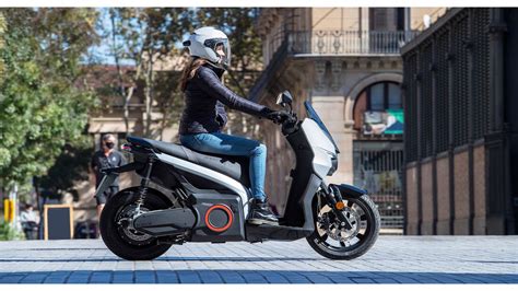 Seat Mo Escooter 125 Autohersteller Bringt Elektroroller