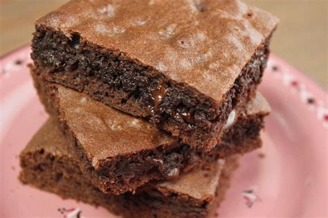 Zimt kekse blechkuchen rezepte kuchen rezepte einfach einfacher nachtisch kuchen und torten rezepte kochen und backen brownie käsekuchen brownie rezept leckereien. Brownie Rezept - saftige Brownies selber machen | absolute ...