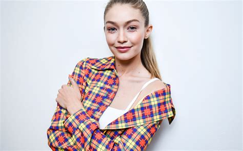 Download Wallpapers Gigi Hadid American Supermodel Portrait Smile