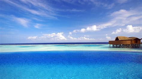 Download Wallpaper 3840x2160 Maldives Tropical Bungalows Ocean 4k