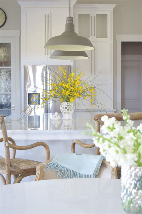Spring Home Tour Spring Decorating Tips Zdesign At Home