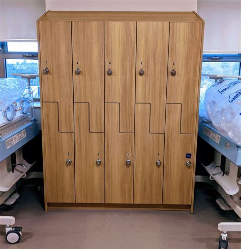 5 Types Of Employee Lockers For Healthcare Locker Rooms