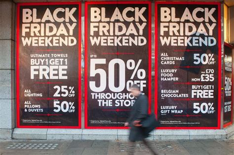 What Stores Are Having Black Friday Sales In London - Black Friday chaos with shoppers hurt and bargain hunters arrested