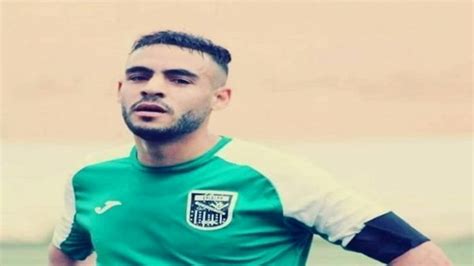 وفاة لاعب جزائري بعد سقوطه المفاجىء في أرض الملعب خلال مباراة لكرة القدم cnn arabic