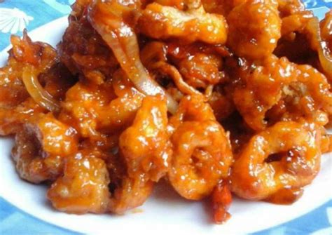 Mencicipi tempe goreng asam manis (foto : Resep Ayam Crispy Saus Pedas - Ke Sarangan