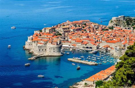 Хорватия — одна из немногих стран, «жемчужина адриатики» в центре европы, которая все еще представляет собой некоторую загадку, а значит, и большой интерес для активных и неравнодушных. Хорватия 2018 (автобусный тур №3) | Туристическое ...
