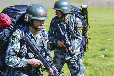 Chinas Super Assault Rifle Meet The Qbz 95 1 The National Interest
