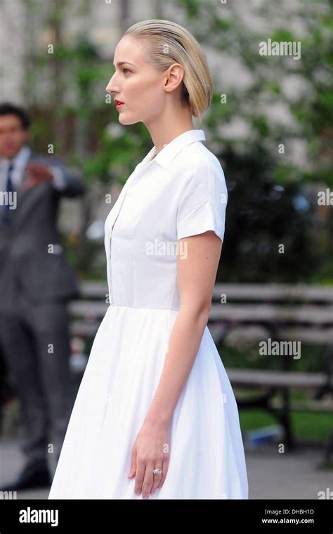 leelee sobieski 2012 tribeca film festival vanity fair party at state supreme courthouse new