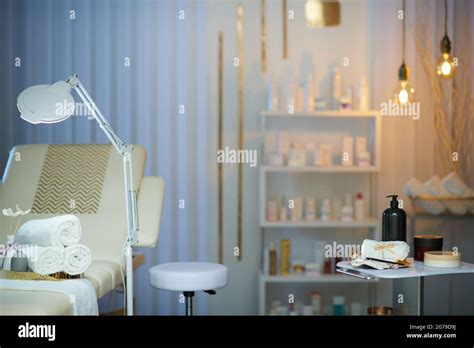 Modern Beauty Salon Interior Stock Photo Alamy