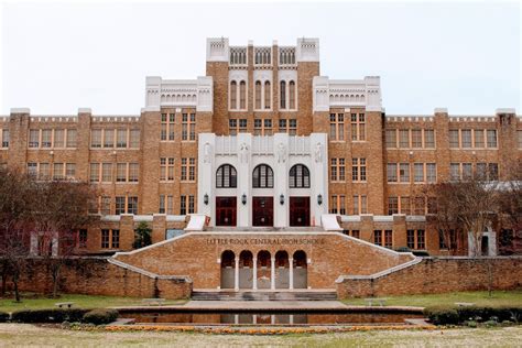 What You Need To Know Before Visiting Little Rock Central High School