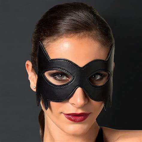 Black Red Half Face Eyes Mask Catwoman Masquerade Dancing Party Mask