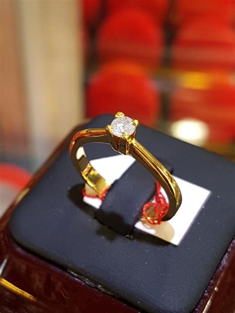 Sisanya cincin tersebut dibentuk oleh logam lain, seperti seng cincin emas 17 karat ini bertatahkan batu zirkon yang memiliki kilau indah. Jual cincin mata 1 emas kuning berlian eropa di lapak ...