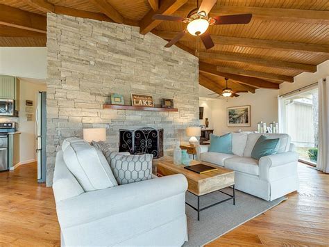 Totally Renovated Cedar Creek Lake House Could Be Your Weekend Respite