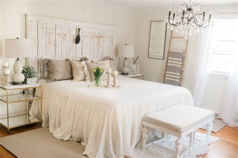 20 Beautiful Examples Of French Country Bedrooms