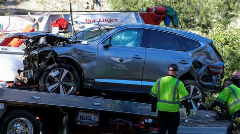 Tiger Woods Suffers “multiple Leg Injuries” In Car Crash