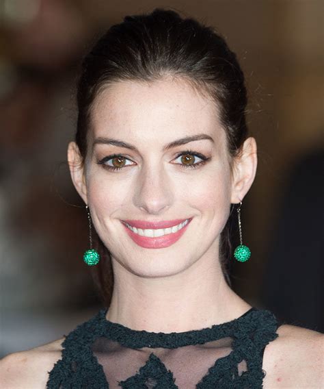 Anne Hathaway Is Pregnant With Her First Child