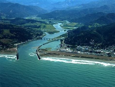 Some areas have lots of things to do within walking distance, but the hotels may be more expensive. Things I love in Oregon | Gold Beach Oregon | Pinterest | Things i love, Oregon and I love