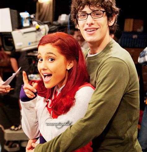 Image Cat And Robbie Cat And Robbie 30432475 486 504 Victorious Wiki Wikia