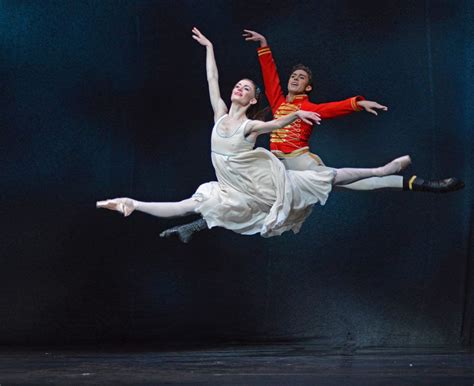 Anna Rose Osullivan And James Hay In The Nutcracker © Dave Morgan Courtesy The Royal Opera