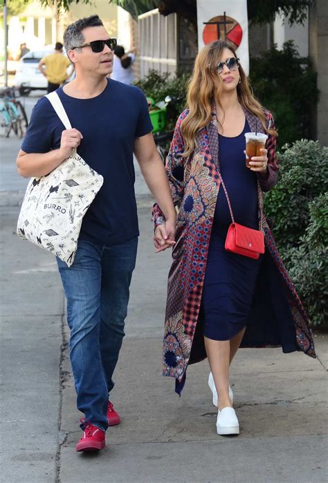 Jessica Alba And Husband Cash Warren Stroll Around Venice Los Angeles