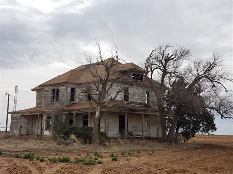 Long Abandoned Farm House South Of Plainview Texas Abandoned Farm