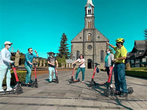 15 de junho de 2021 Brocker oferece tour de patinete elétrico em Gramado