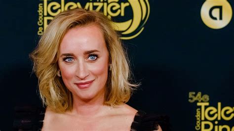 Eva jinek kan het tijdens haar aflevering van sterren op het doek niet droog houden wanneer het over zoontje pax gaat. Eva Jinek heeft slapeloze nachten - Televizier.nl