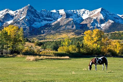 Si viajas a las regiones de sörmland y östergötland y quieres saber otras cosas que hacer déjame un mensaje y lo comentamos. File:Montanas-suecia.jpg - una Wiki en el Colegio Estudio