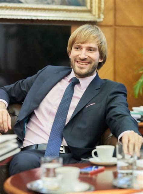Ministr zdravotnictví adam vojtěch v superstar 2005. "Manželka na mne čekala do tří v noci při krizovém období ...